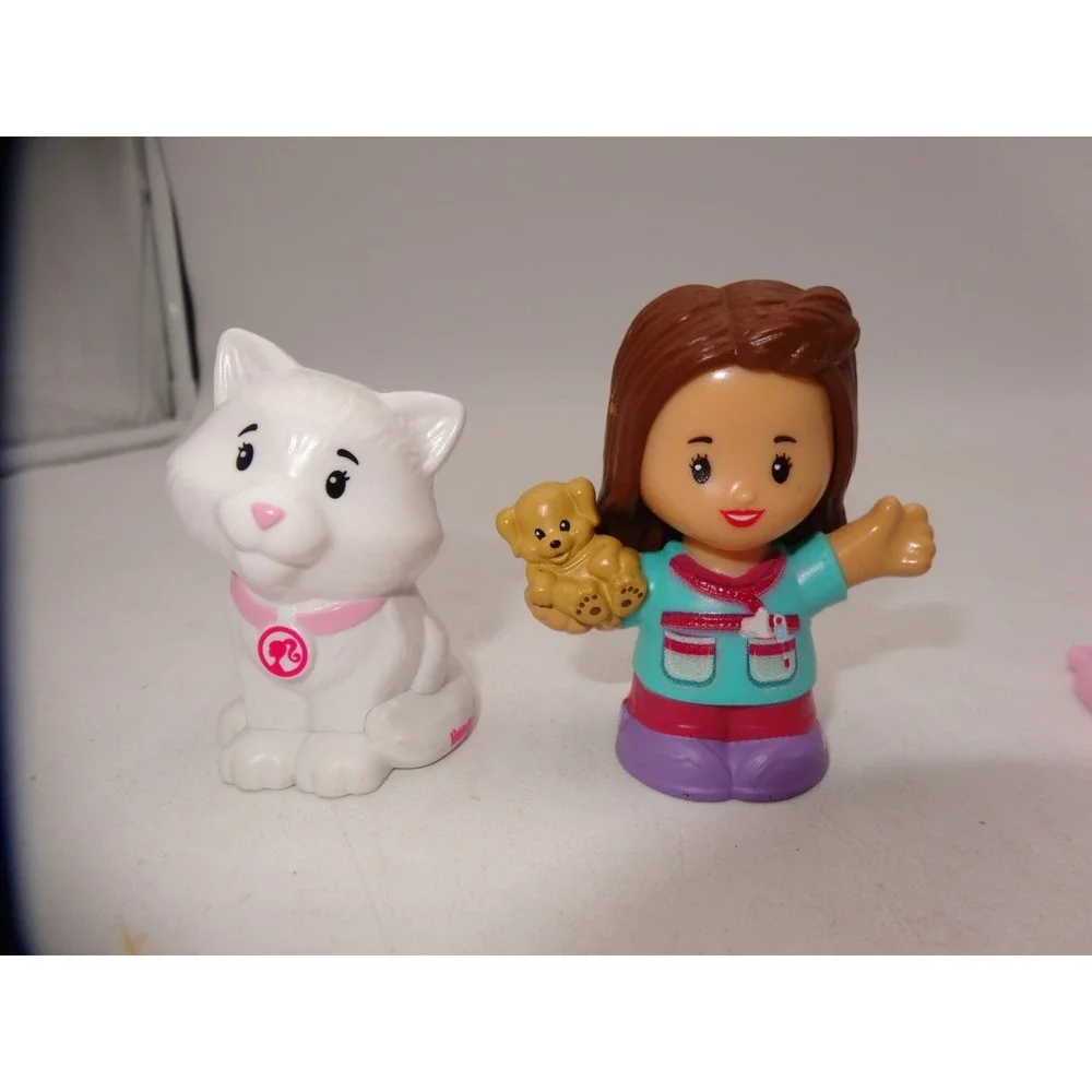 Fisher Price Little People Pet Grooming Center Shop Barbie Veterinarian Playset
